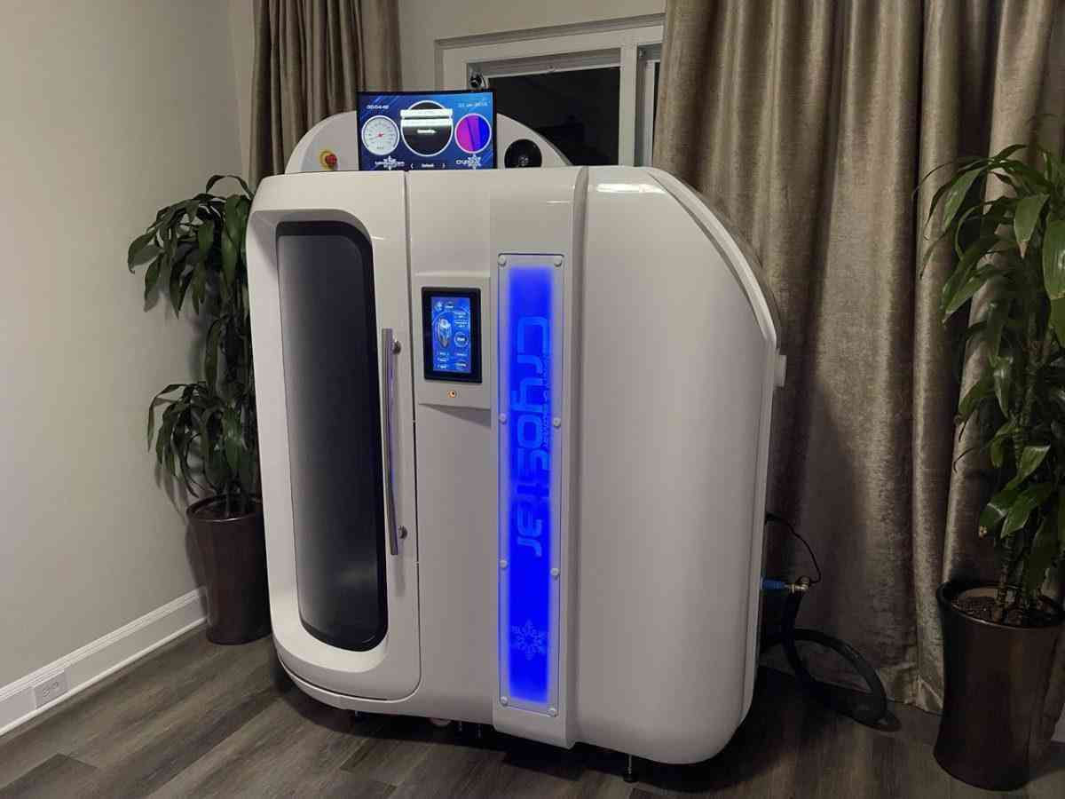VACUACTIVUS Cryostar Antarctica Electric Open Head Cryotherapy Chamber – GRAND